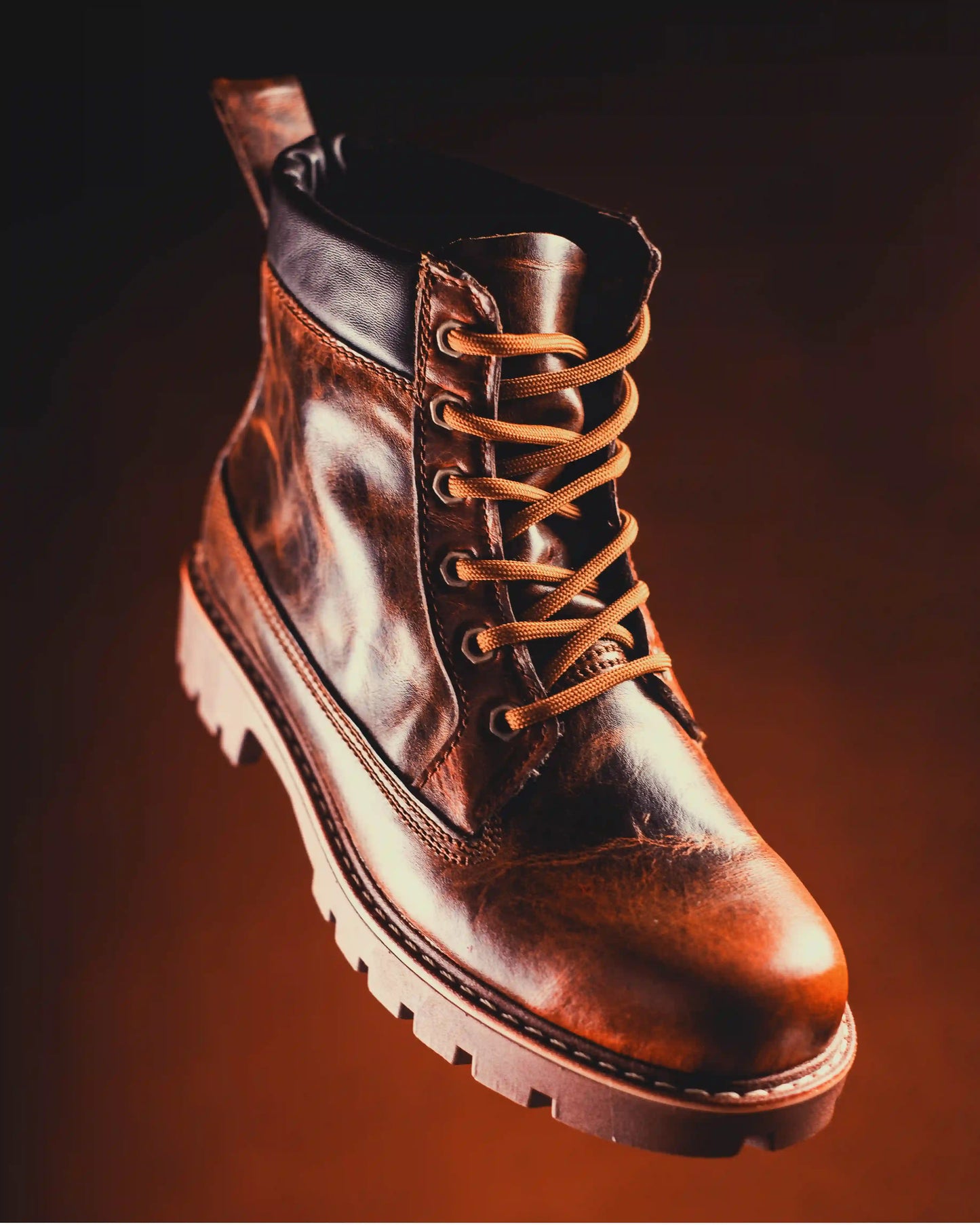 Terrenal Cuero Envejecido Brillante